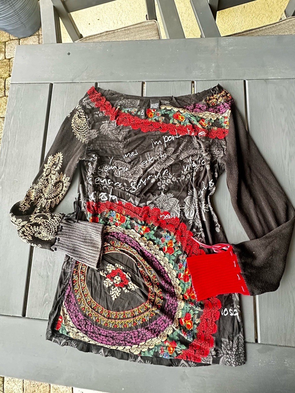 Desigual Mixed Media Patchwork Mandala Long Sleeve Top Black Red Size XL - Picture 2 of 7